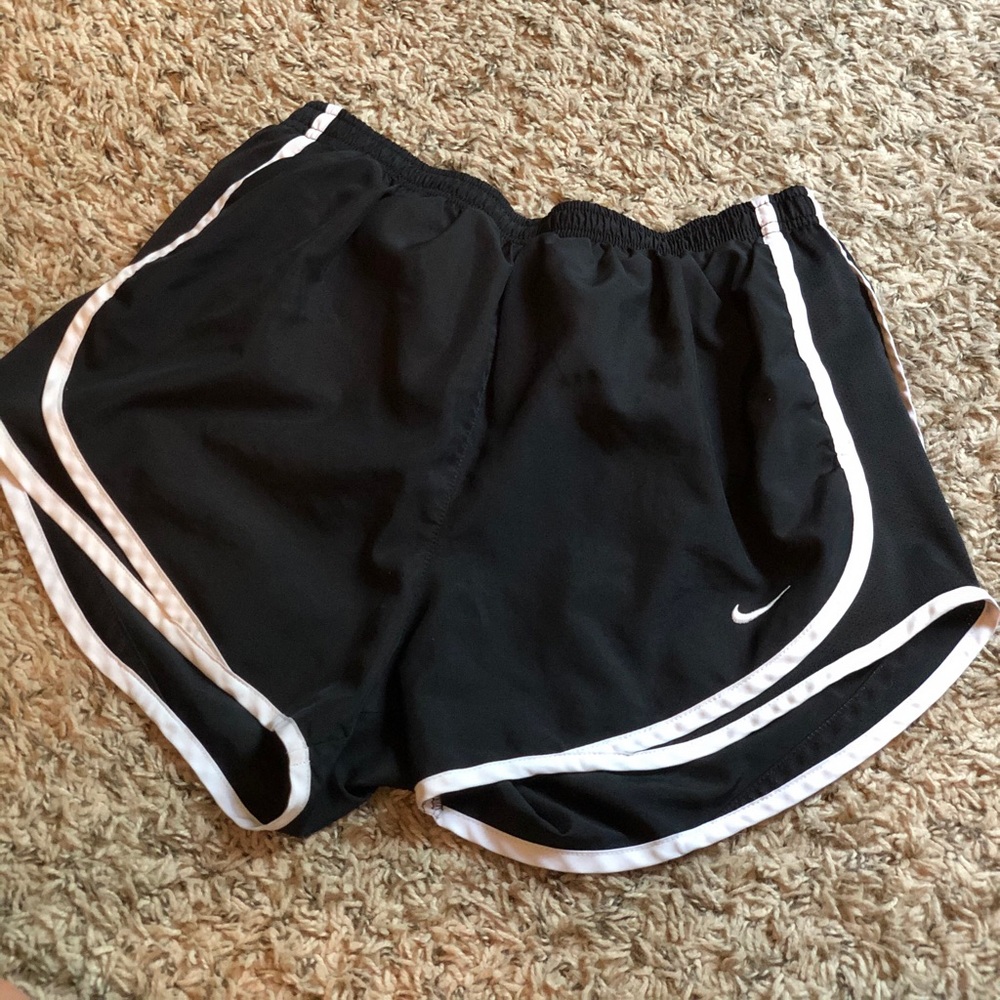 Women’s Nike Tempo shorts